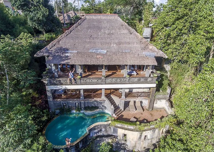 Awang Awang Villa *