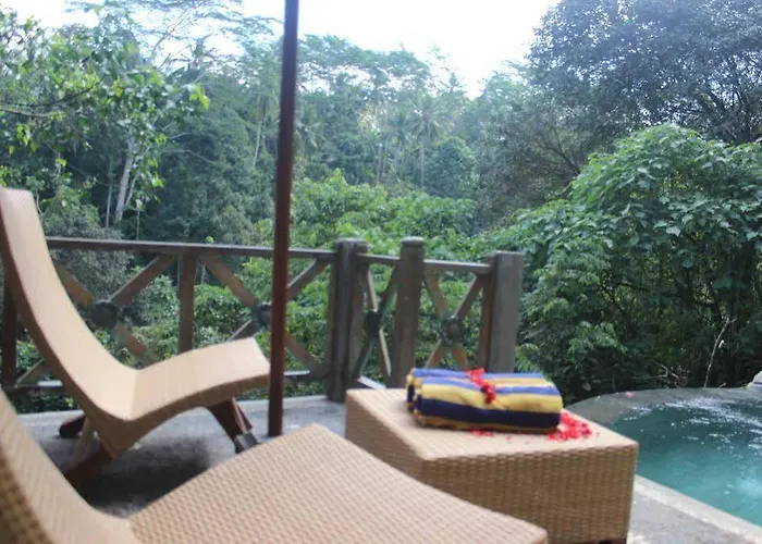 Villa Awang Awang *